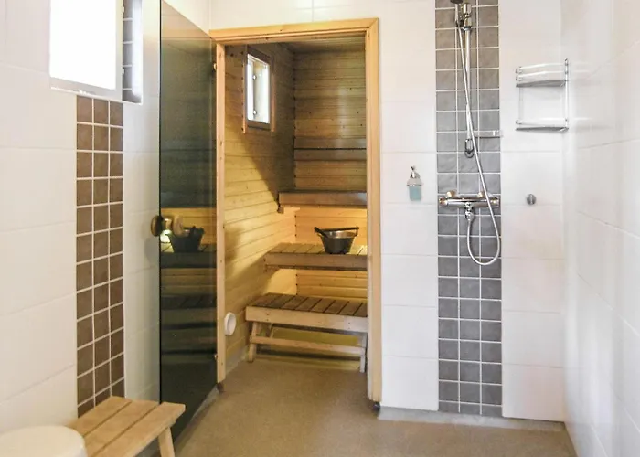 Ylaeneuvola Lanssi By Interhome * Neuvola